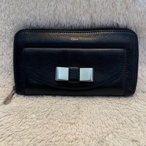 CHLOE Lily Continental Leather Bow Zip Wallet in Black - EUC